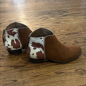 True Craft Brown and White Ankle Boots